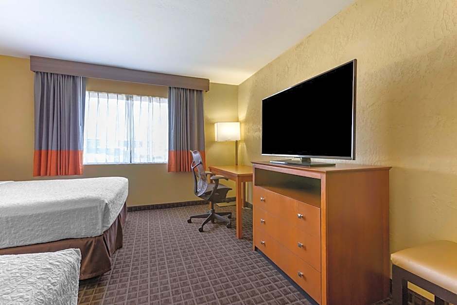 Best Western Plus Scottsdale Thunderbird Suites