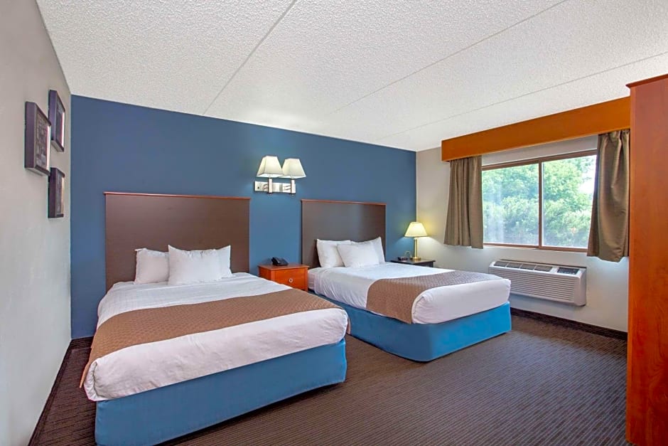 AmericInn by Wyndham Green Bay West