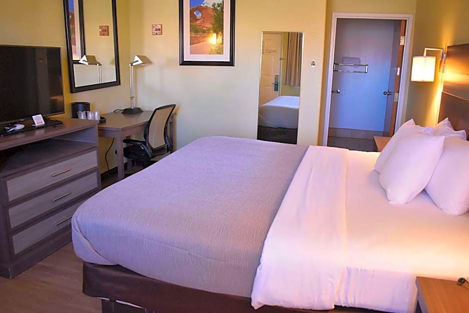 Quality Inn & Suites Gallup I-40 Exit 20
