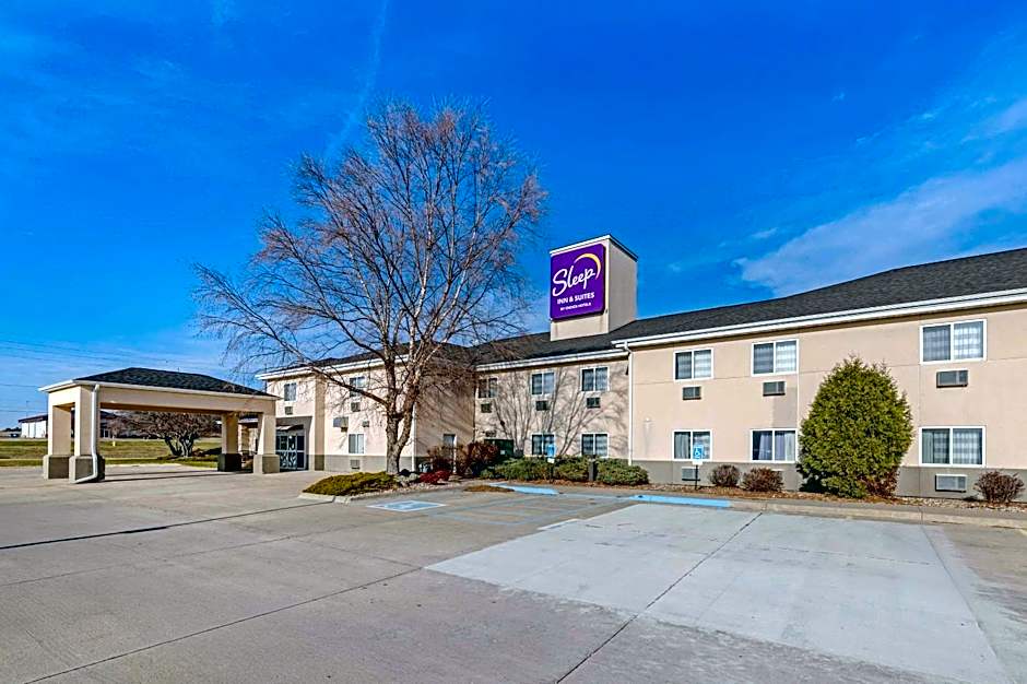 Sleep Inn & Suites Charles City