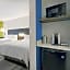 Holiday Inn Express Milwaukee Downtown