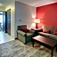 Holiday Inn Hotel & Suites Bakersfield