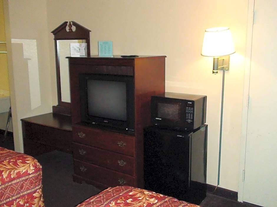 Economy Hotel Plus