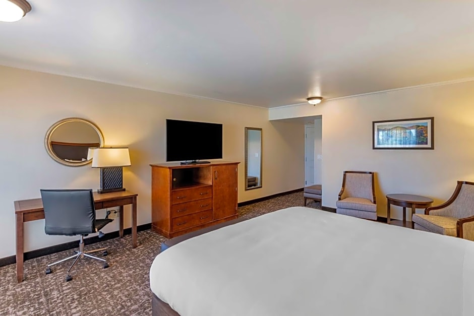 Best Western Plus Royal Oak Hotel