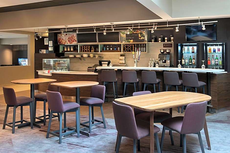 Courtyard by Marriott Lincroft Red Bank