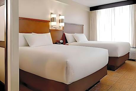 2 Double Beds Suite Nonsmoking Accessible