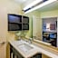 Candlewood Suites Lenexa - Overland Park Area