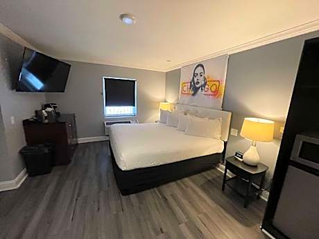 1 Double Bed Non-Smoking Small Room Microwave And Mini-Refrigerator