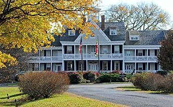 The Waterfront Historic Kent Manor Inn