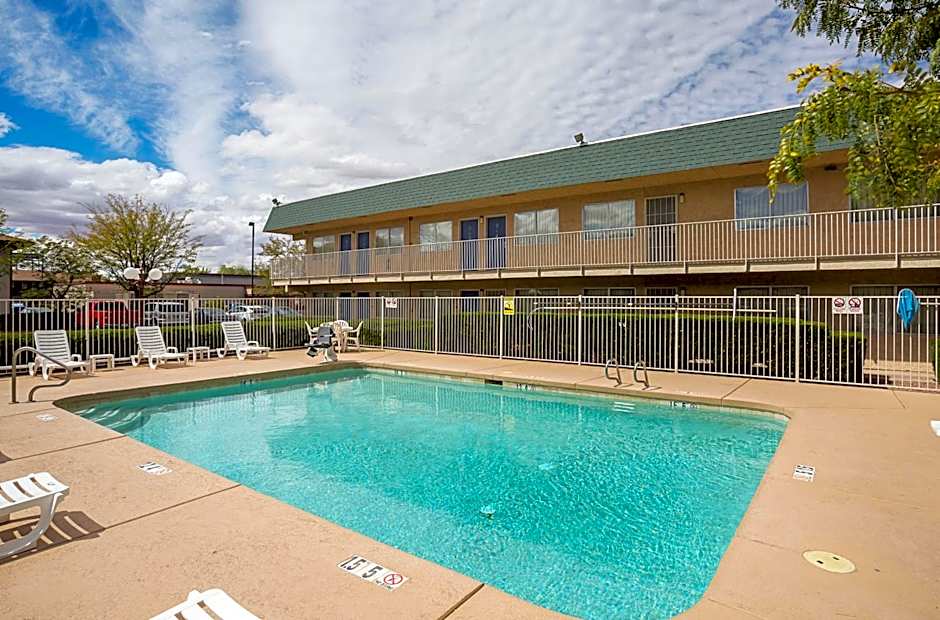 Motel 6-Holbrook, AZ