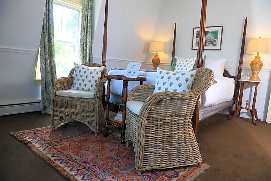 Hartstone Inn