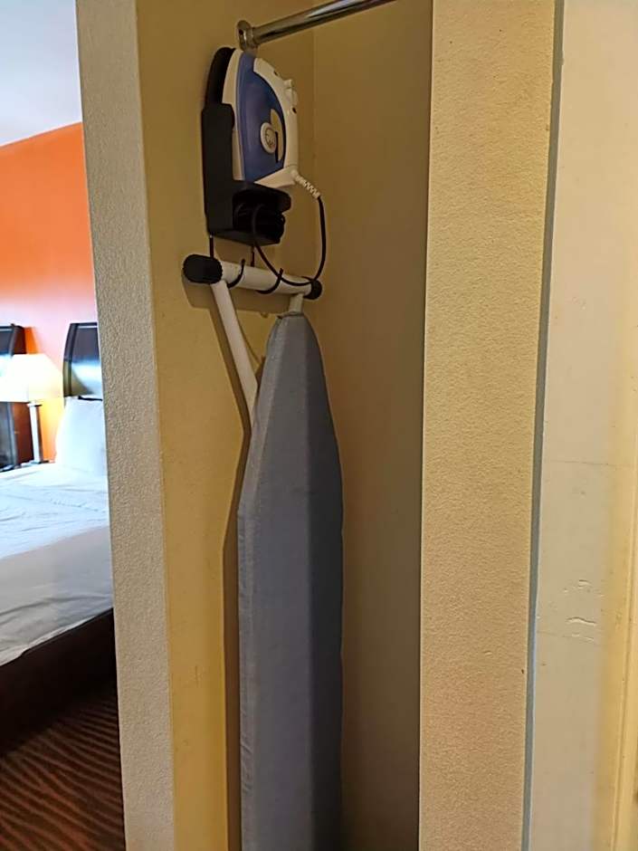 Westwood Inn & Suites