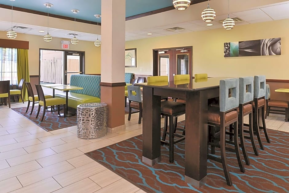 La Quinta Inn & Suites by Wyndham Woodward