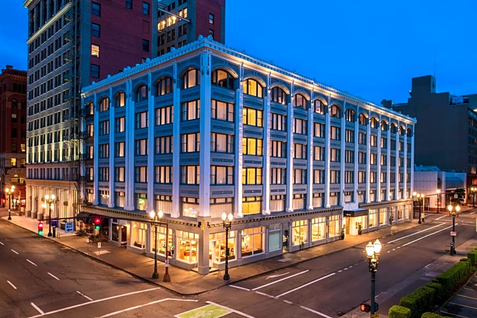 Hi-Lo Hotel, Autograph Collection by Marriott