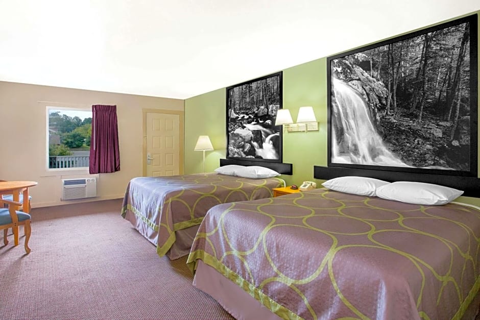Super 8 by Wyndham Christiansburg