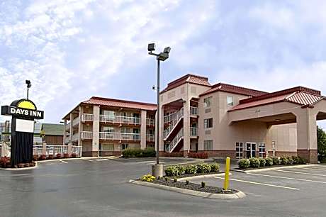 Days Inn by Wyndham Airport Nashville East