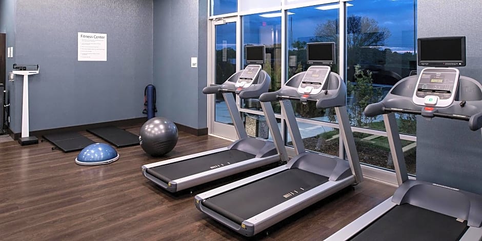 Holiday Inn & Suites Farmington Hills - Detroit NW