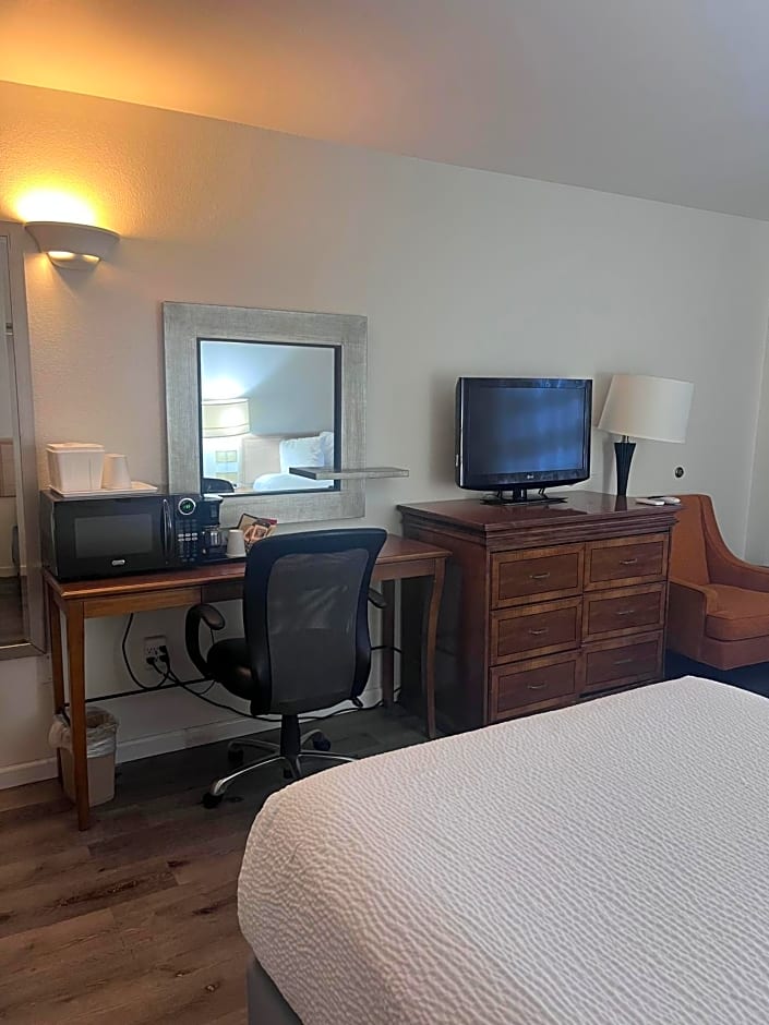 Ramada by Wyndham Anchorage