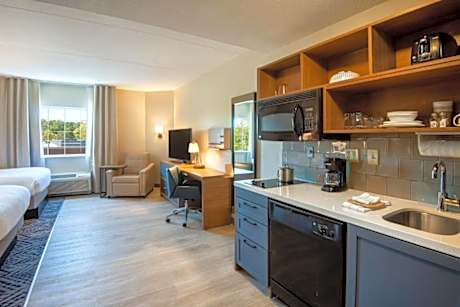 2 Double Studio Suite With Full Kitchen