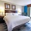 Holiday Inn Express and Suites Meriden