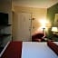 Merida Inn & Suites