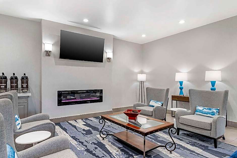 Comfort Inn & Suites