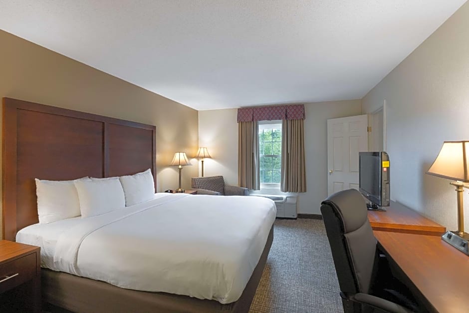 MainStay Suites Foxboro - Mansfield