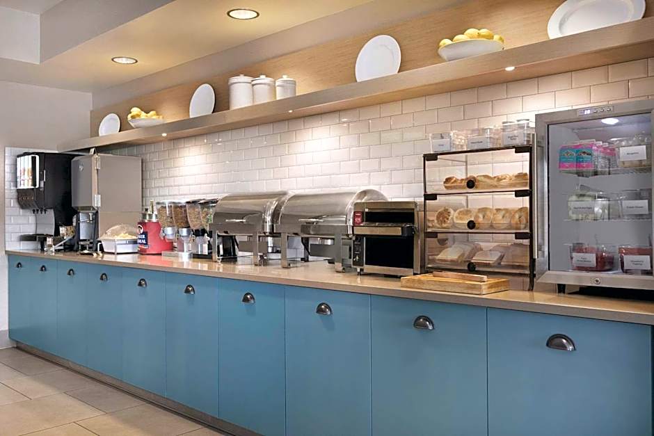 Country Inn and Suites by Radisson Seattle-Bothell WA