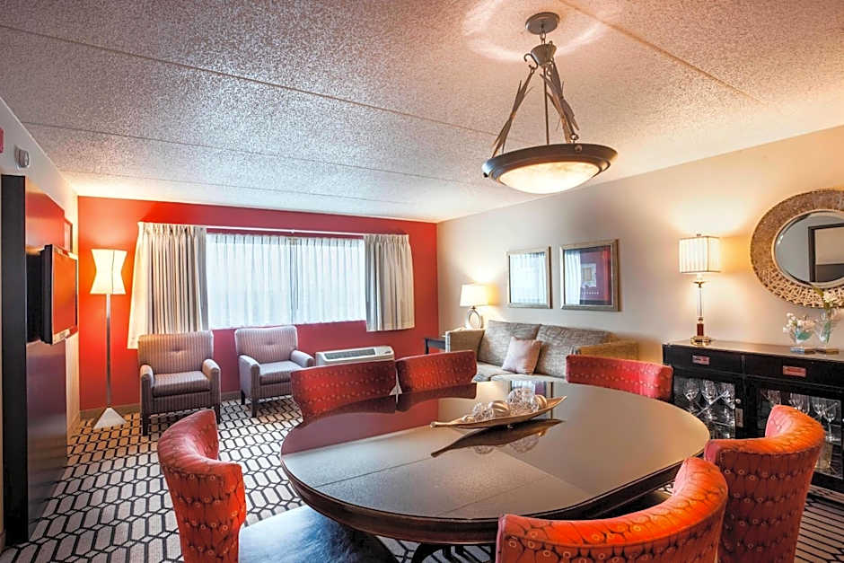 Delta Hotels by Marriott Fargo