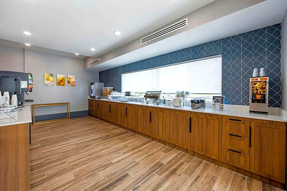 Comfort Inn & Suites