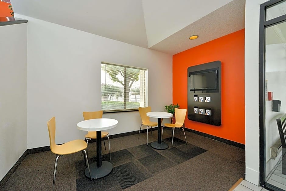 Motel 6-Plano, TX - West - Frisco