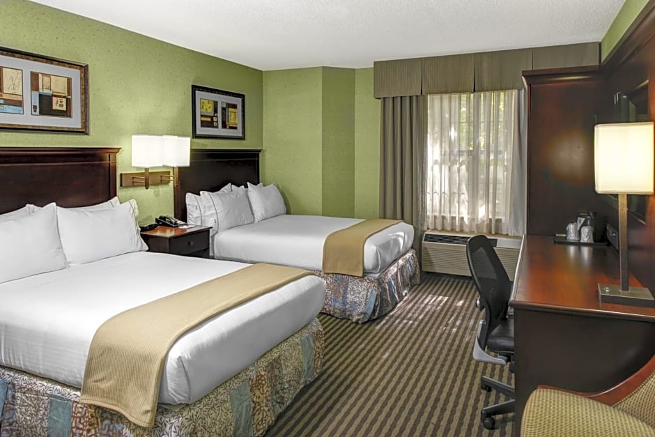 Holiday Inn Express Hotel & Suites Atlanta Buckhead