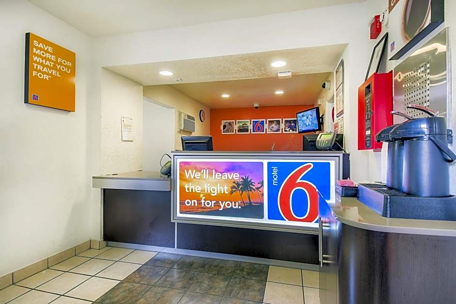 Motel 6 Chino, CA