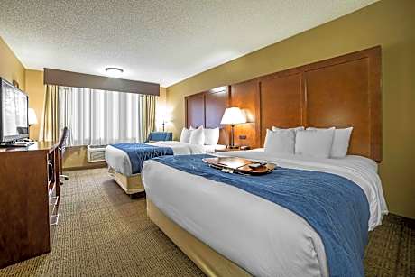 Queen Room with Two Queen Beds - Non-Smoking
