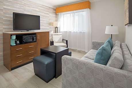 Queen Room with Two Queen Beds and Roll-In Shower - Disability Access/Non-Smoking
