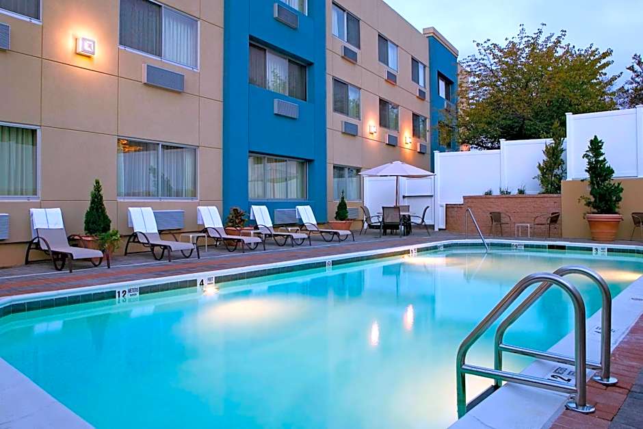 Four Points By Sheraton Melville Long Island