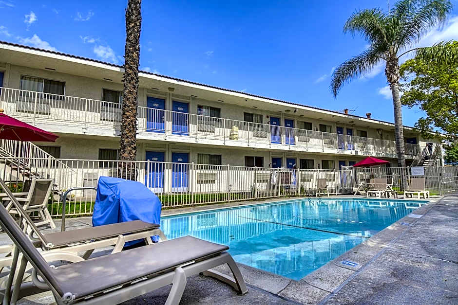 Motel 6 Chino, CA