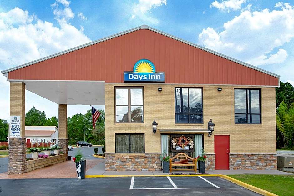 Days Inn by Wyndham Lake City