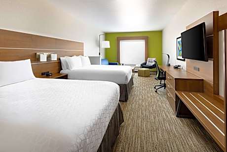 Queen Suite with Two Queen Beds