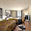 Super 8 by Wyndham Dodge City