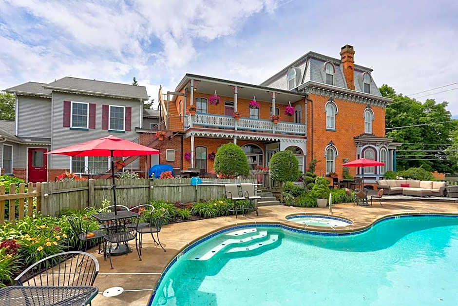 Greystone Manor Victorian Inn
