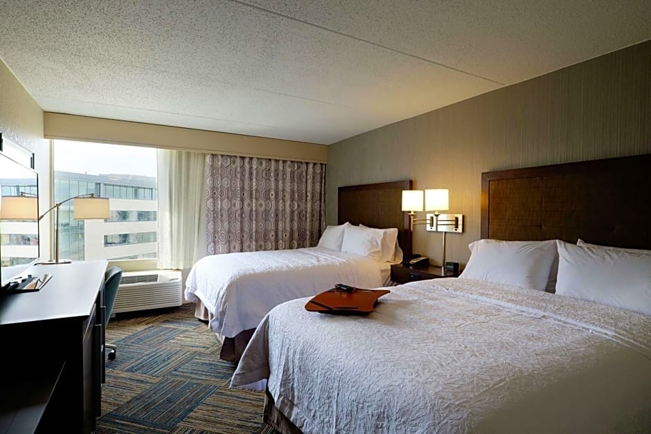 Hampton Inn By Hilton Green Bay Downtown WI