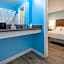 Commander Beach House Hotel
