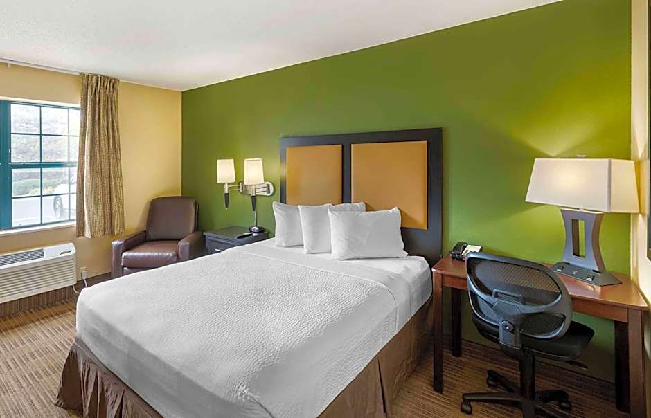 Extended Stay America Select Suites - Milwaukee - Waukesha