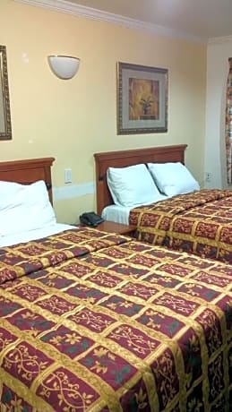 Deluxe Room 2 Double Beds