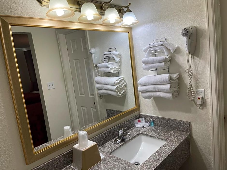 1st Interstate Inn