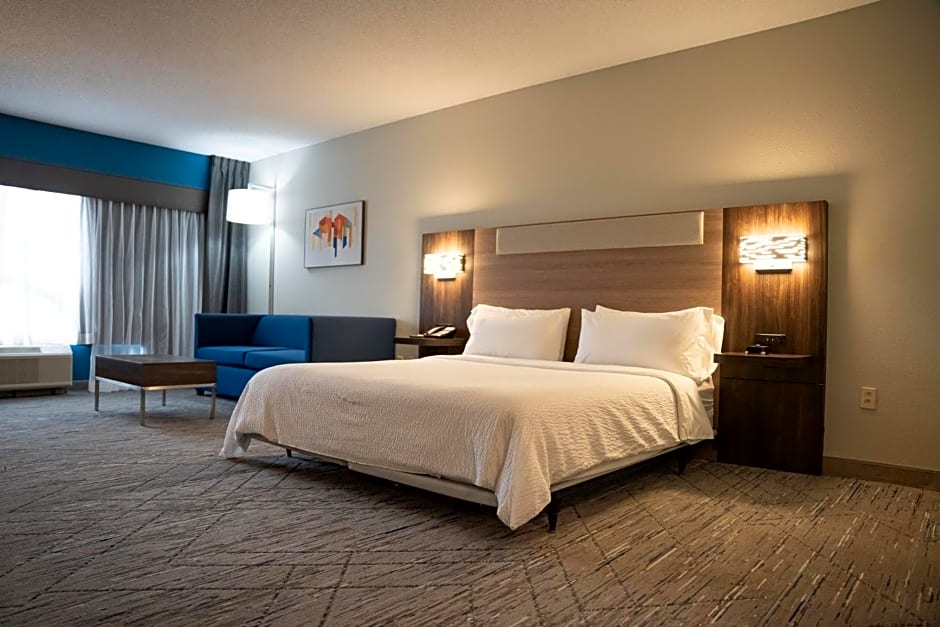Holiday Inn Express Hotel & Suites West Chester