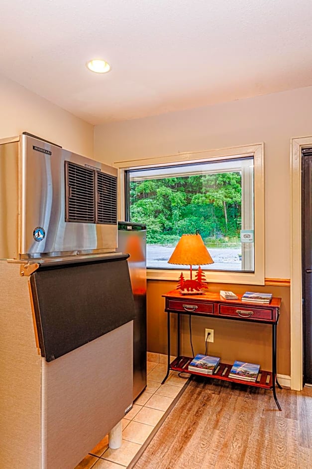Rivers Edge Motel