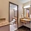 Best Western Plus Landmark Inn