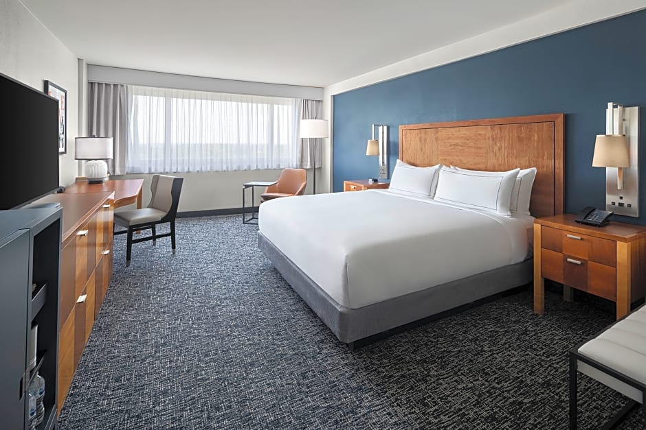 The Alloy King of Prussia - a DoubleTree by Hilton